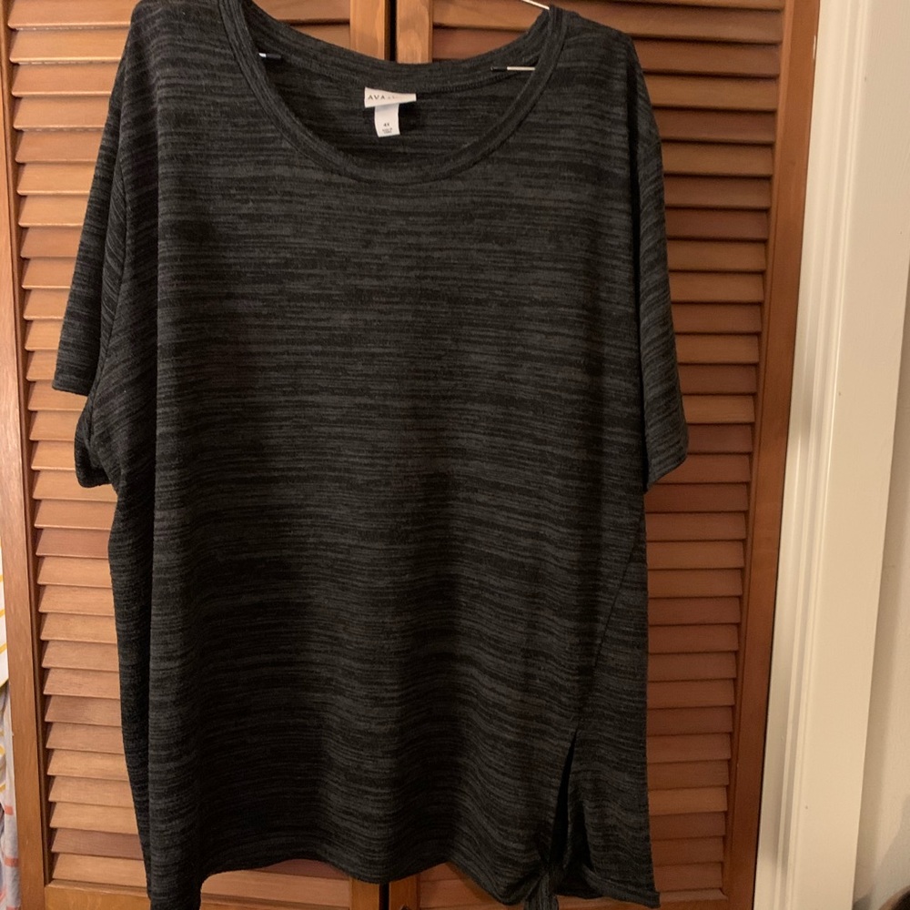 Ava & Viv top with tied bottom side